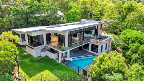 Ohana The Ultimate Family Pool Escape — 4-Star Luxury Hotel in Kewarra Beach, Australia