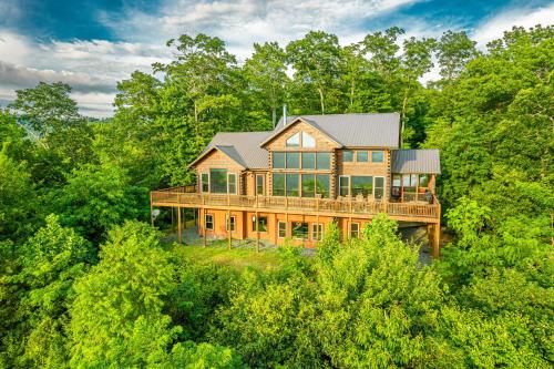 Sequoyah Sunset in Bryson City, United States