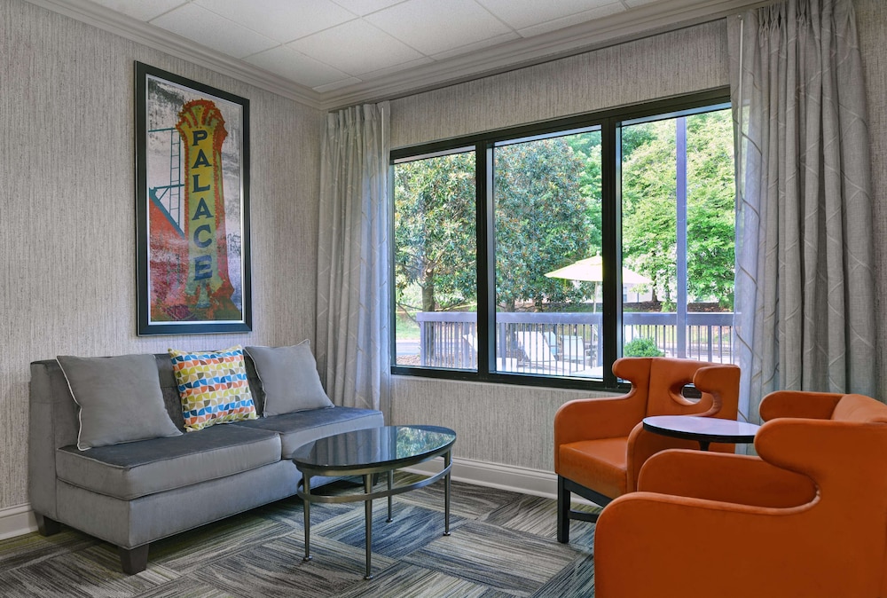 Hampton Inn Gallatin - photo 4