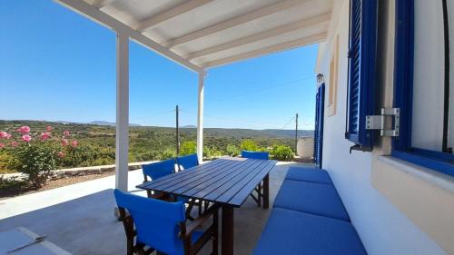 Tsipouras House — 4-Star Luxury Hotel in Kythira, Greece