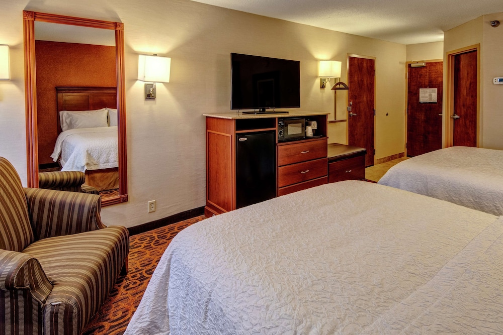 Hampton Inn Winchester - photo 20
