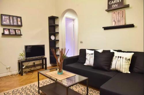 Beautiful Newly Renovated Flat in Zamalek Cairo — 4-Star Luxury Hotel in Cairo, Egypt