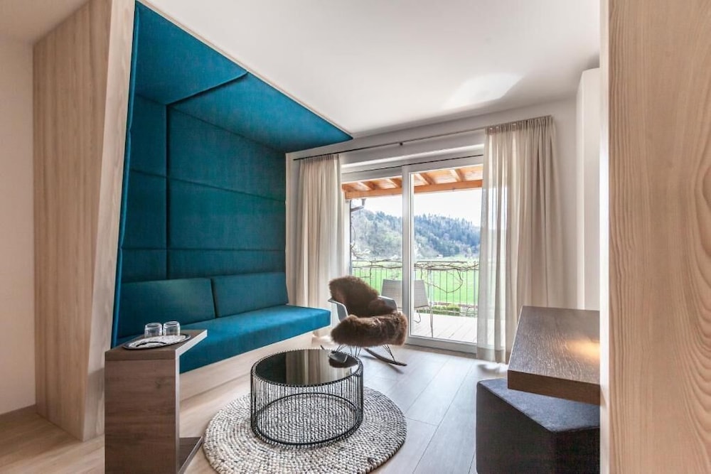 Bollenhuthotel Kirnbacher Hof — 4-Star Luxury Hotel in Wolfach, Germany