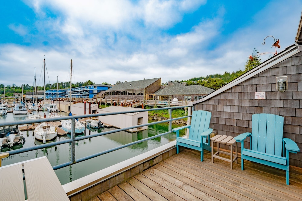 Embarcadero Resort Hotel & Marina - photo 41