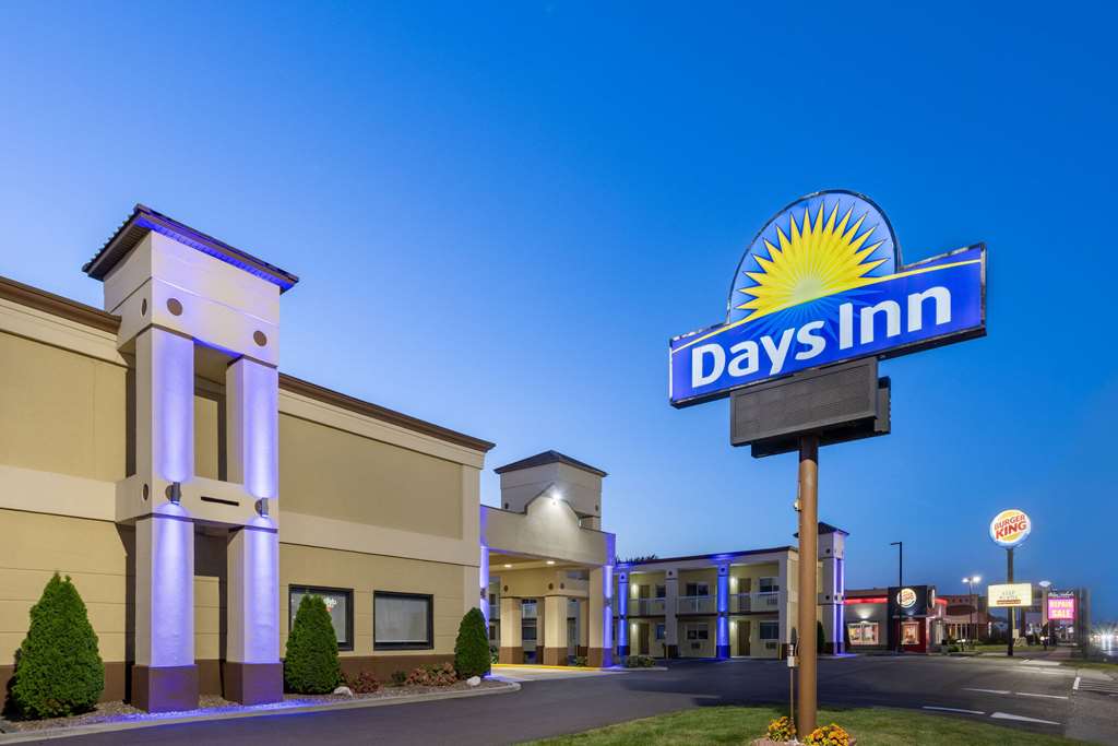 Days Inn by Wyndham Tonawanda Buffalo - photo 5