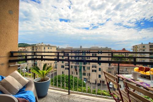 Appartamento Di Fronte Alla Pista Ciclabile Con 2 Camere Da Letto E Wifi — 4-Star Luxury Hotel in Imperia, Italy