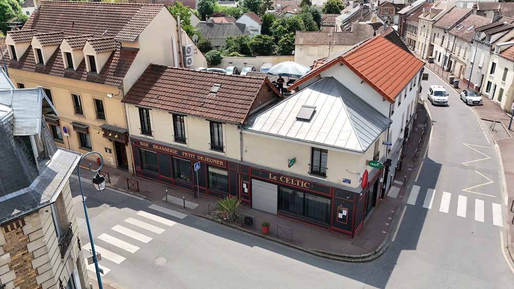 Le Celtic — hotel in Goussainville