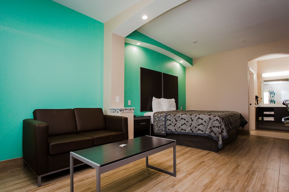 Palace Inn and Suites Willowbrook Mall - photo 2