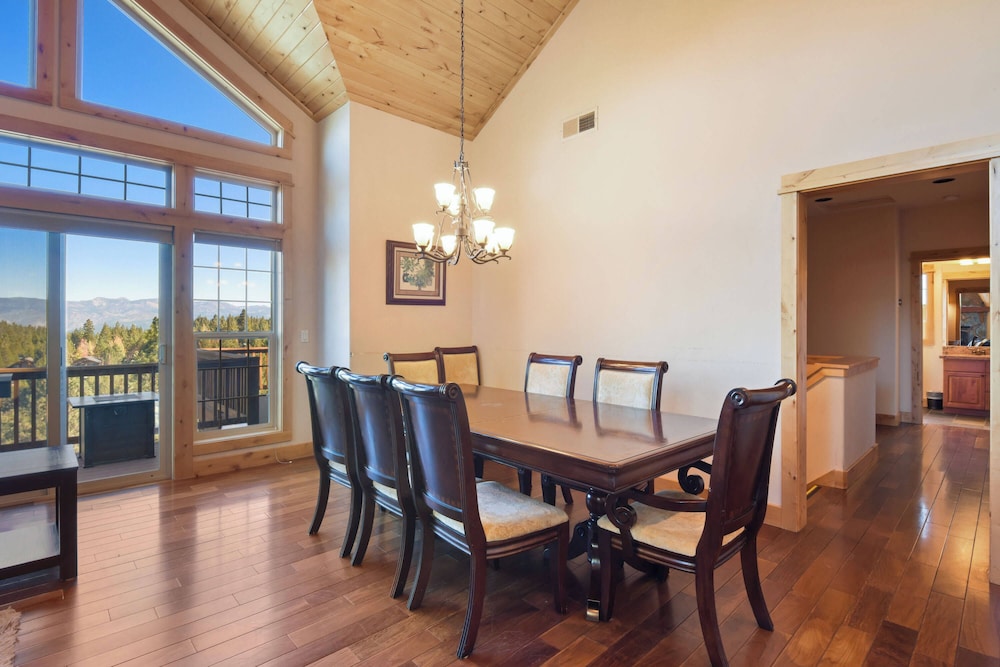 Hilltop Hideaway w Game Room & Forest Views - photo 22