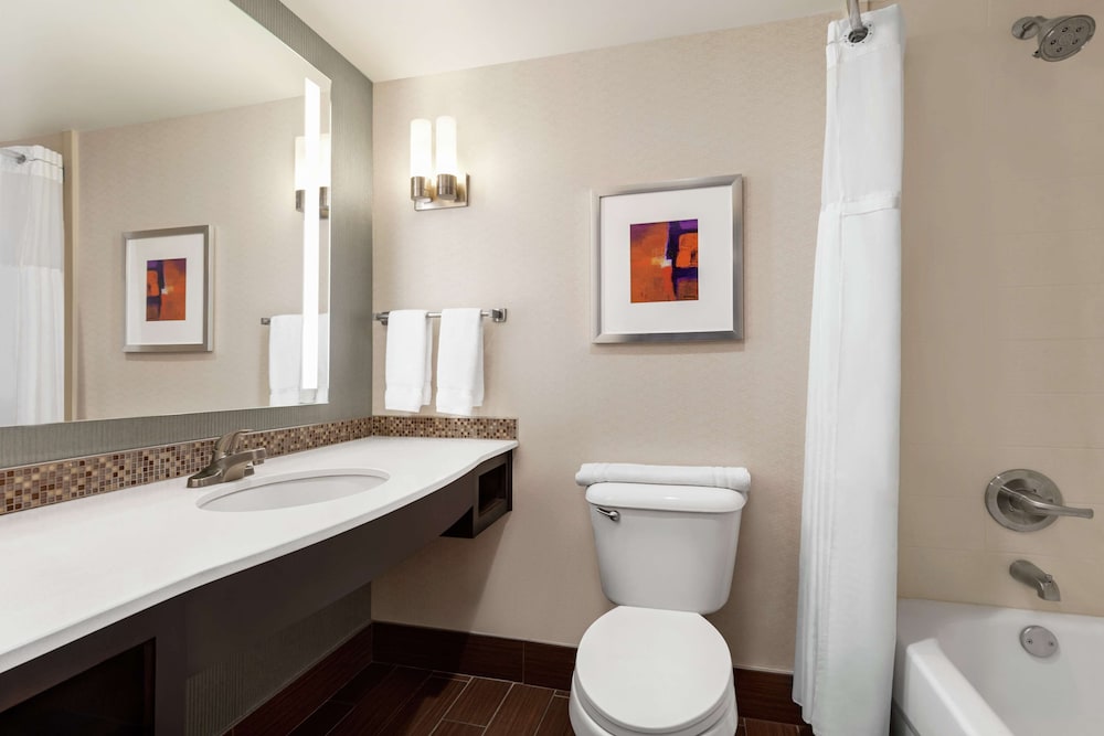 Hilton Garden Inn Louisville Downtown - photo 36