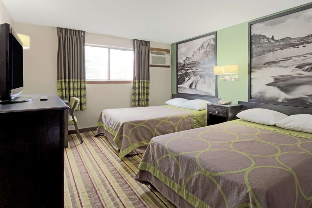 Super 8 by Wyndham Green River - photo 11