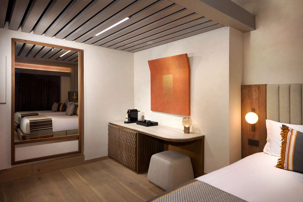 Guest room