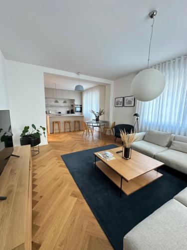Bratislava OLDTOWN Apartment 130m2 60m2 terrace and 2 bathrooms — 4-Star Luxury Hotel in Bratislava, Slovakia