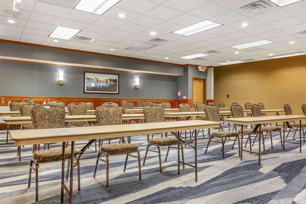 Comfort Inn & Suites Rapid City near Mt. Rushmore - photo 53