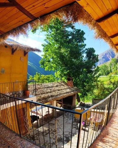 POSADITA LOS ALAMOS estamos en San Isidro a 8km pasando Iruya se hace caminando lea atentamente la descripción turismo aventura — hotel in Iruya