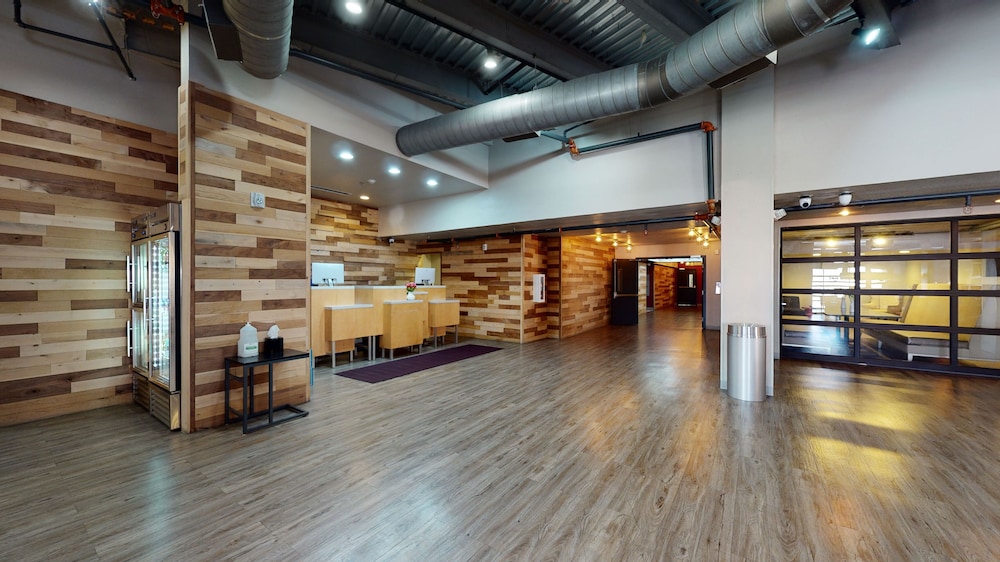 Aggieland Boutique Hotel - photo 2