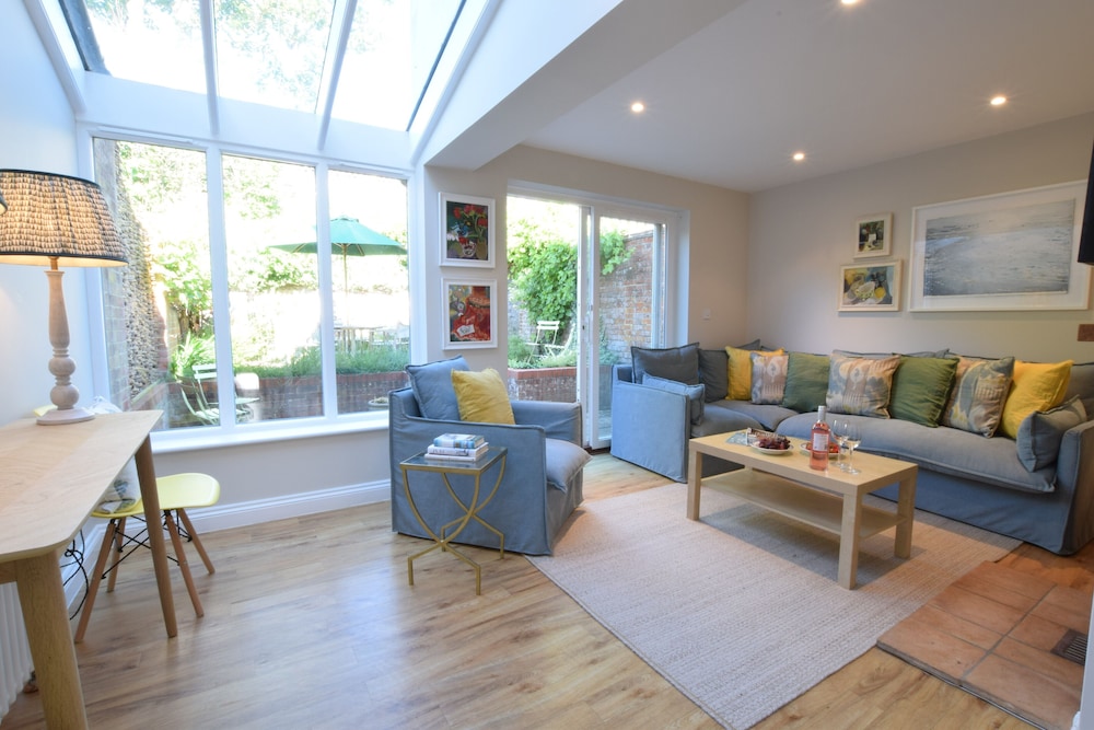 Seawall Cottage Aldeburgh — 4-Star Luxury Hotel in Aldeburgh, United Kingdom