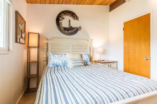 Totally Beachin Getaway by AvantStay Waterfront - photo 27