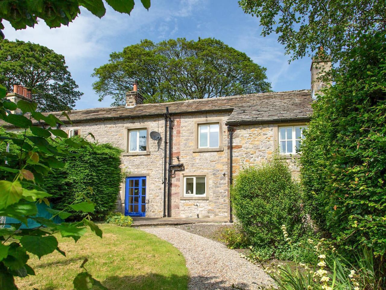 Gargrave Cottage Uk42248 — 4-Star Luxury Hotel in Broughton, United Kingdom