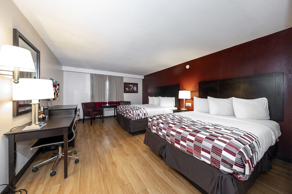 Red Roof Inn Lumberton - photo 11