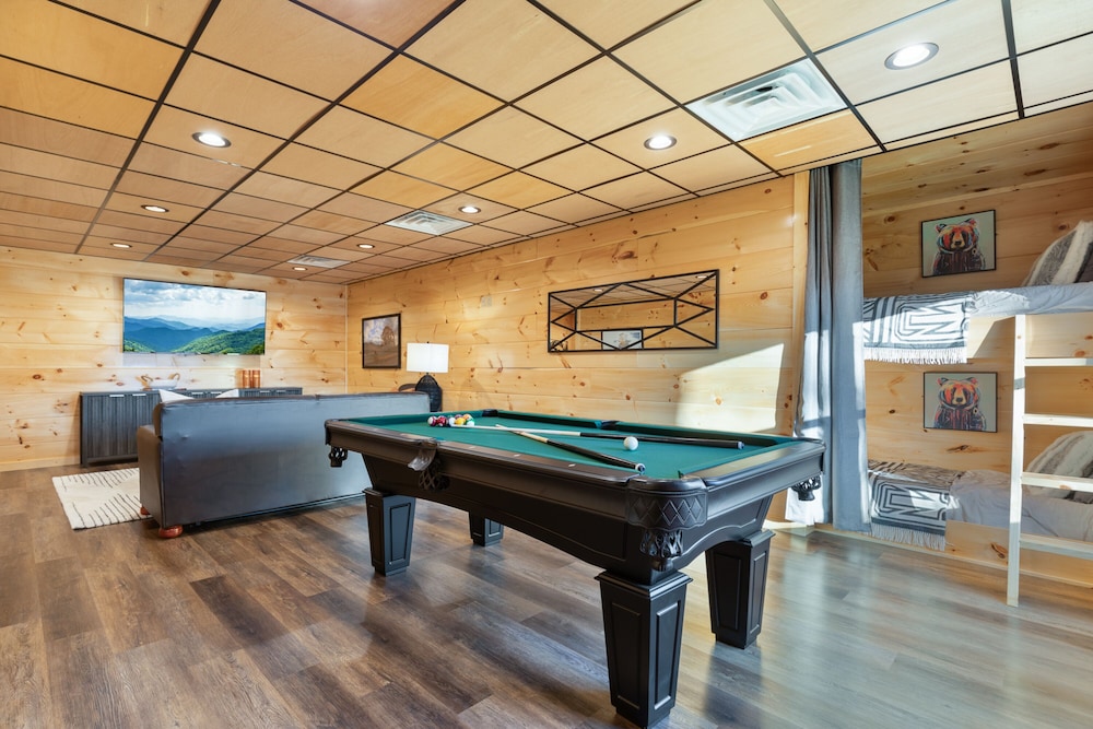 Parkway Paradise w Private Hot Tub - photo 42