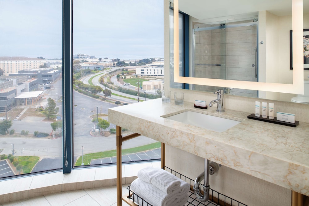 Embassy Suites by Hilton San Francisco Airport Oyster Point - photo 32