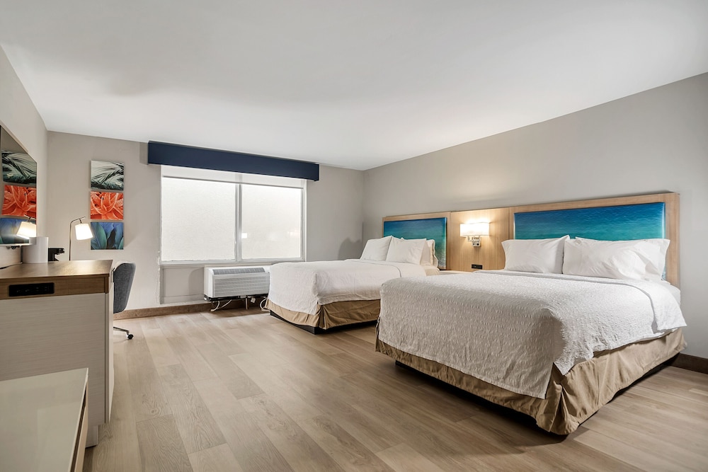 Holiday Inn Express and Suites Destin Miramar Beach by IHG - photo 14