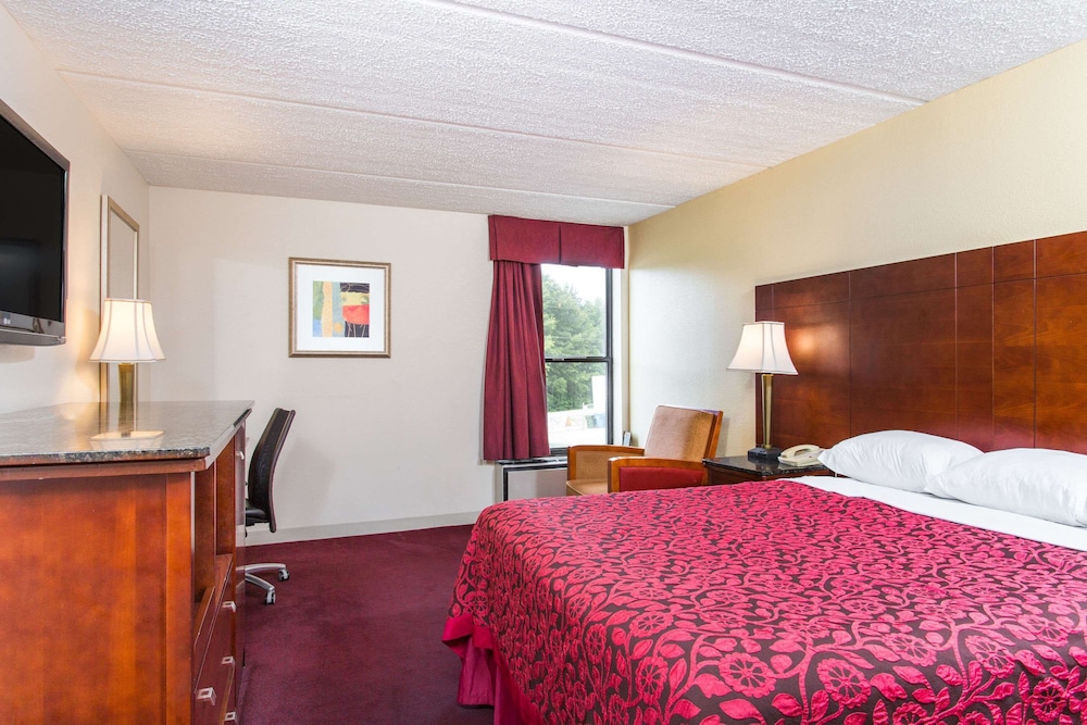 Rodeway Inn High Point Archdale - photo 7