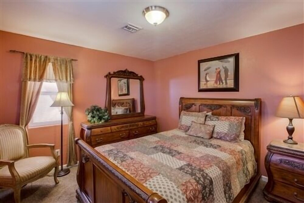 Dream Manor Inn - photo 11