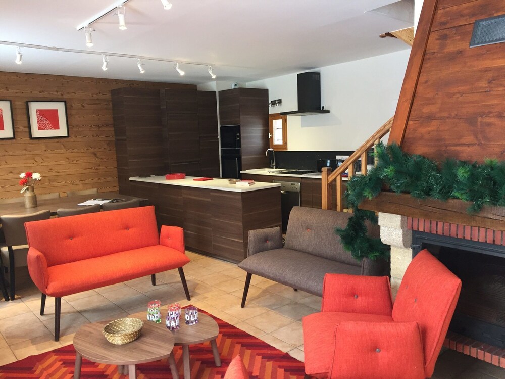 Chalet Valloire 6 pièces 12 personnes FR 1 263 360 — 4-Star Luxury Hotel in Valloire, France