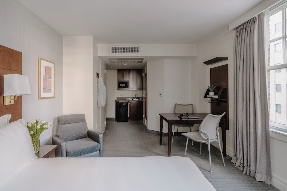 Club Quarters Hotel Downtown Houston - photo 27