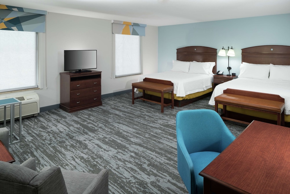 Hampton Inn & Suites Rochester North - photo 11