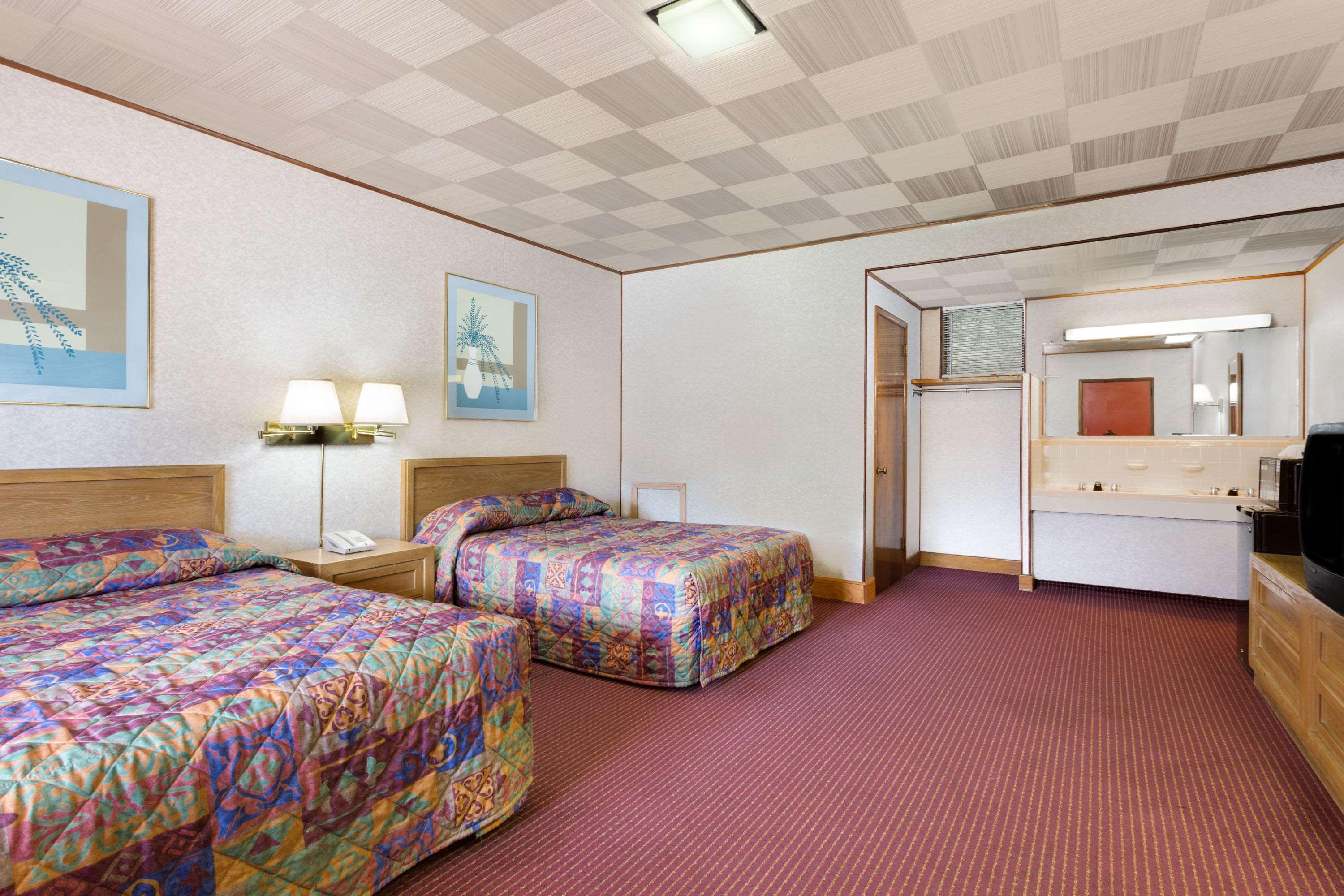 Knights Inn Galax - photo 2