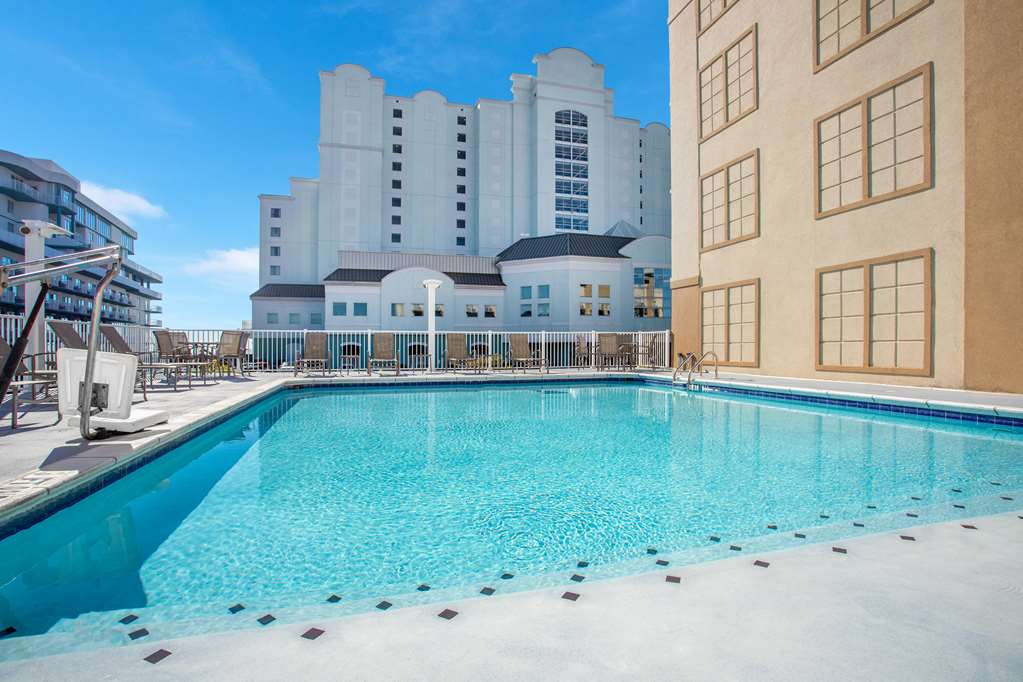 La Quinta Inn & Suites by Wyndham Ocean City - photo 7