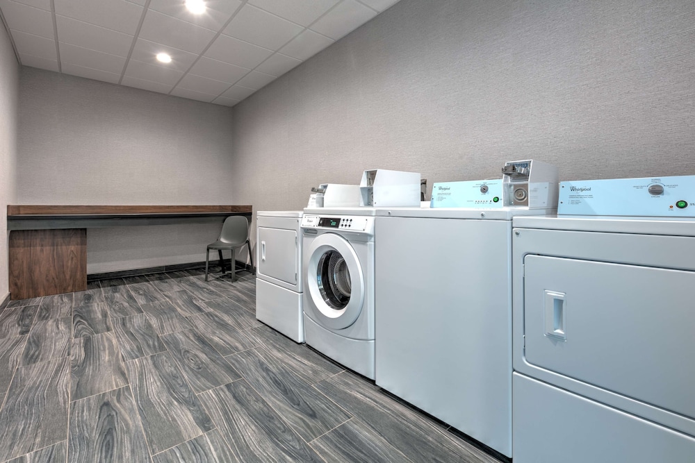 Hampton Inn & Suites by Hilton Port Lavaca - photo 13