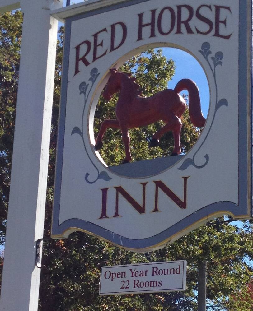 Red Horse Inn - photo 36