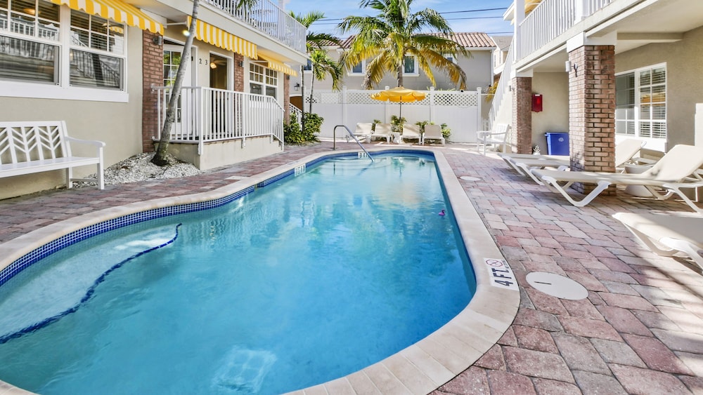 Coconut Inn - photo 2