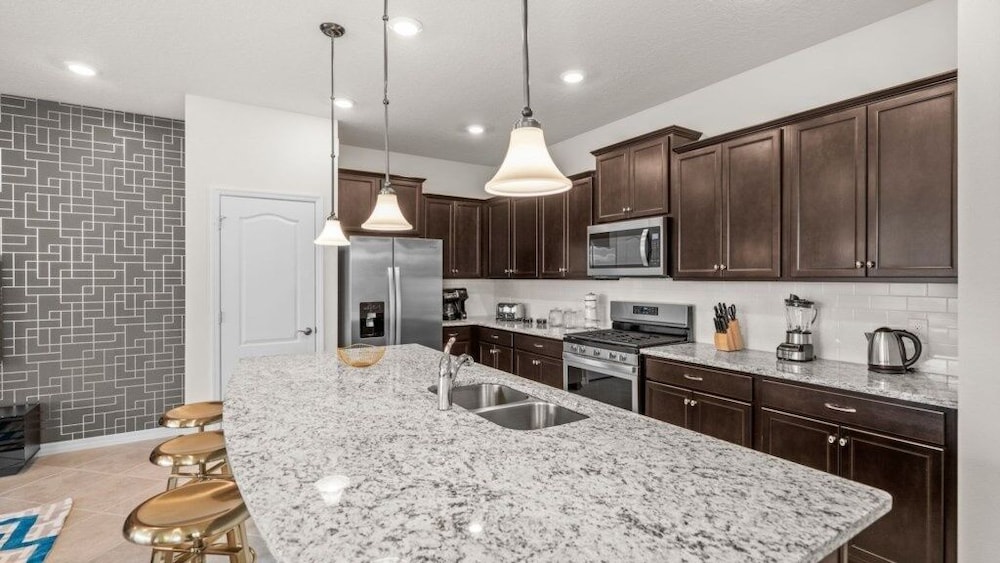 Fun For The Whole Family Townhome At Solterra Resort 5 Bedroom Townhouse by Redawning - photo 14