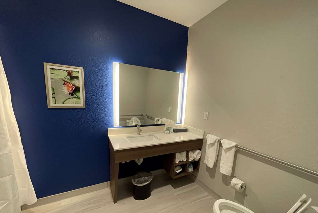 La Quinta Inn & Suites by Wyndham Valdosta - photo 22