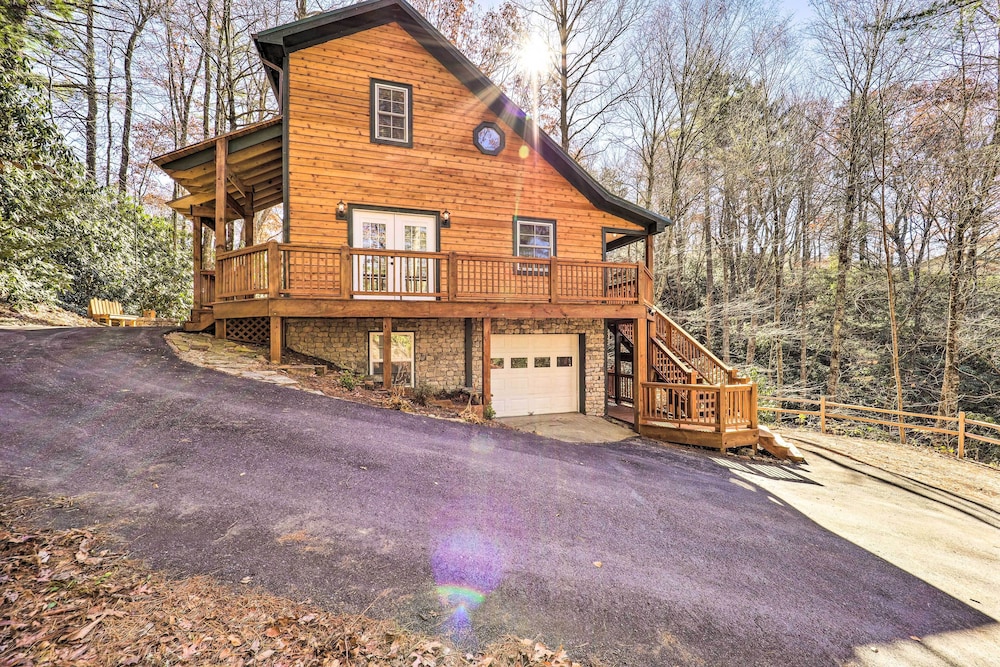 Golf and Resort Amenities Newland Mountain Cabin - photo 13
