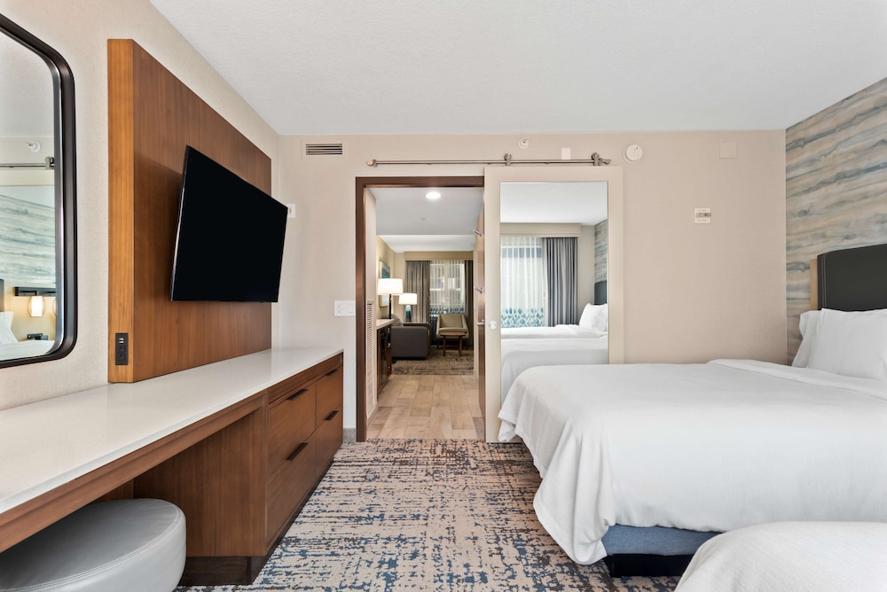 Embassy Suites by Hilton Anaheim South - photo 11