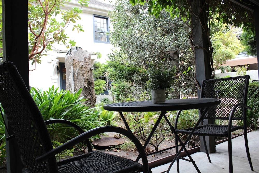 Merritt House Hotel - photo 22