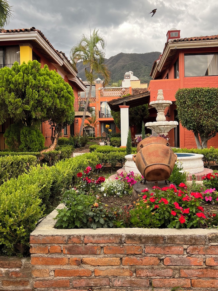 Hotel Villas Ajijic — Ajijic