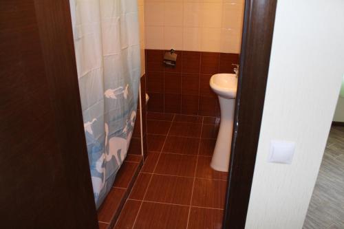 Hotel M4 — hotel in Novomikhaylovskiy