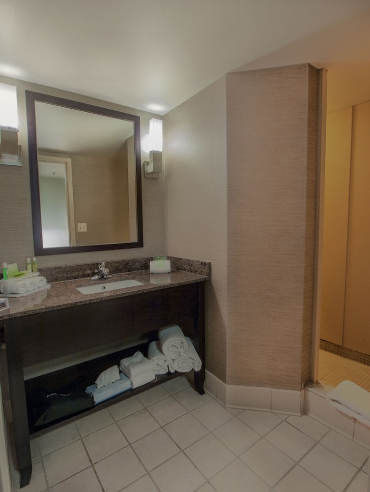 Holiday Inn Express Hotel & Suites Buffalo Airport by IHG - photo 18
