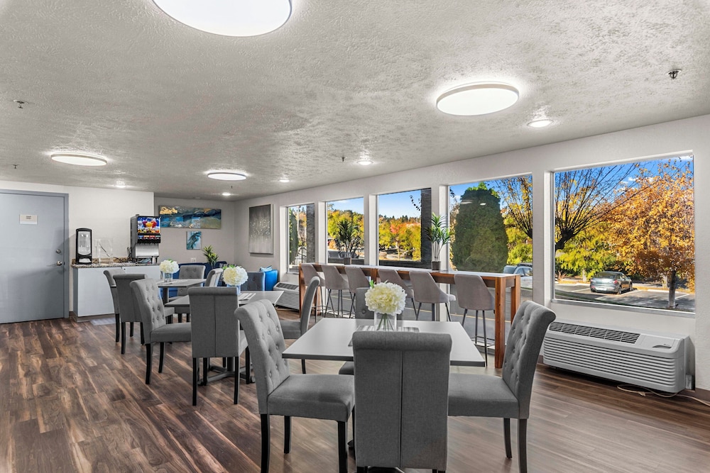 Clarion Pointe Wenatchee WA - photo 27