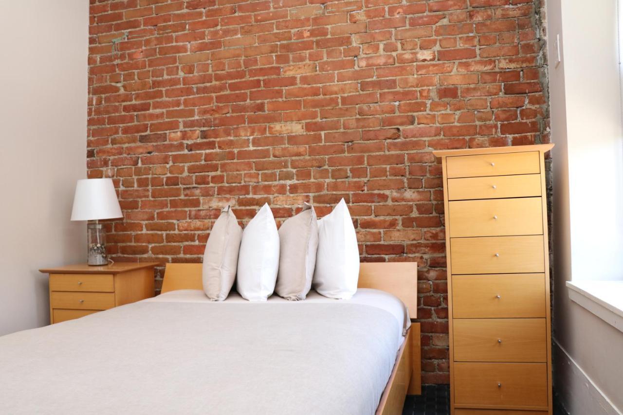 Stylish Studio in Boston Brownstone C.Ave #21 in Boston, United States