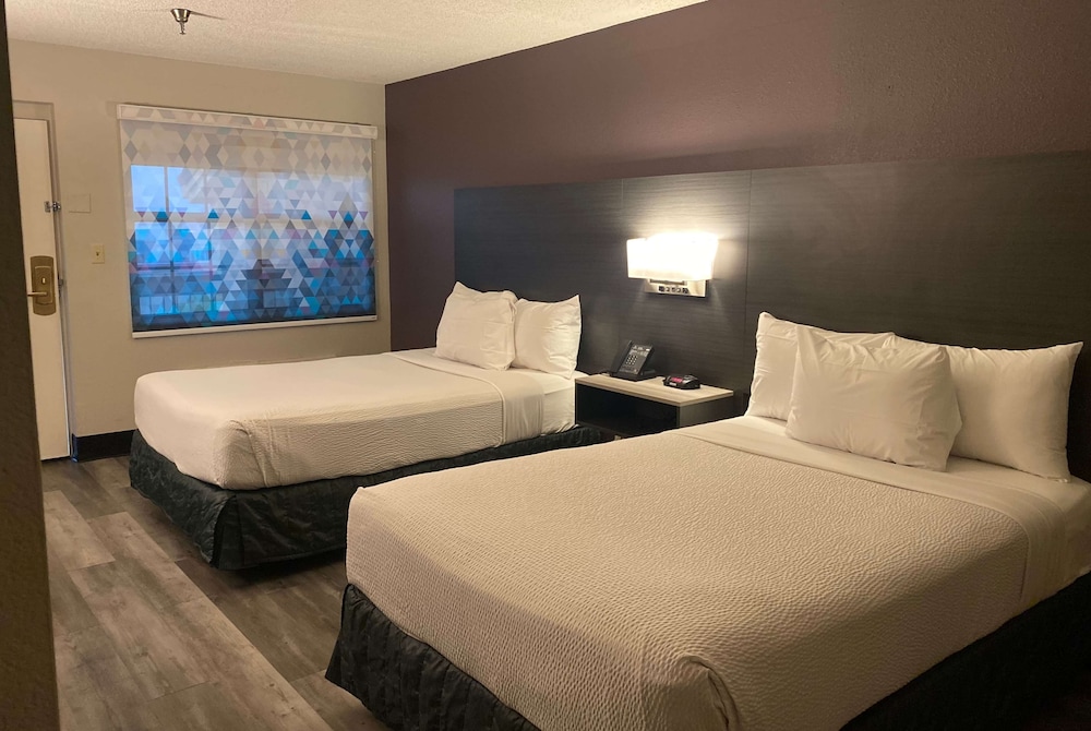 La Quinta Inn by Wyndham Bakersfield South - photo 6
