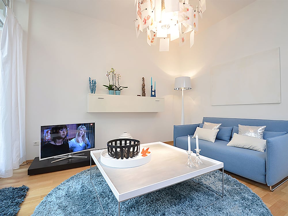 Como Design Apartment — 4-Star Luxury Hotel in Munich, Germany