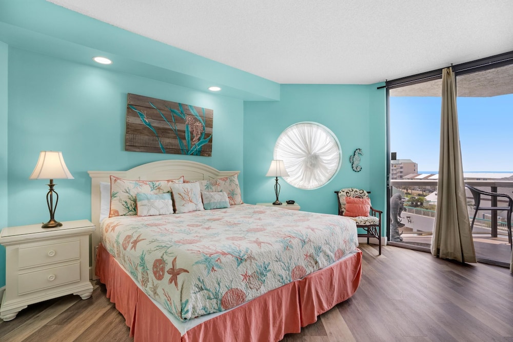 Surfside Resort #309 - carbon neutral hotel in Destin